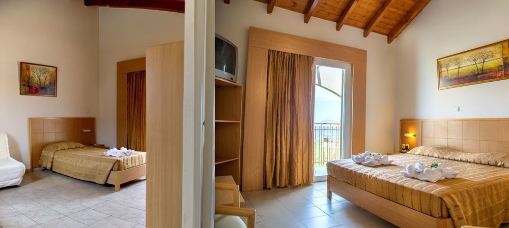 Aquis Marine Resort Тигаки Экстерьер фото