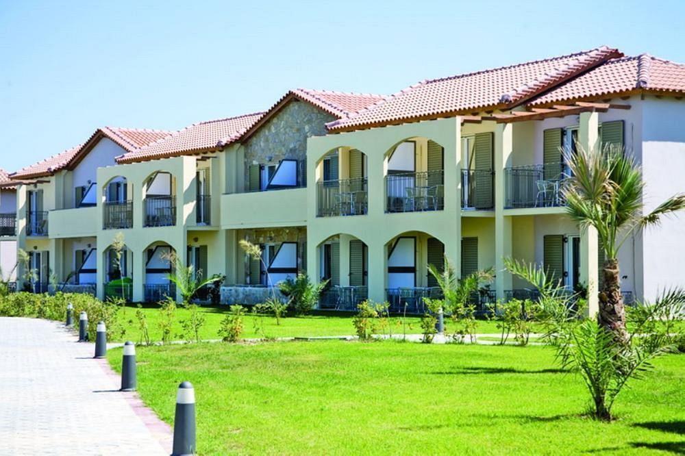 Aquis Marine Resort Тигаки Экстерьер фото