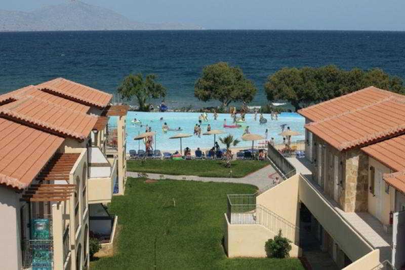 Aquis Marine Resort Тигаки Экстерьер фото