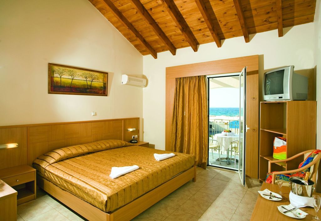 Aquis Marine Resort Тигаки Экстерьер фото